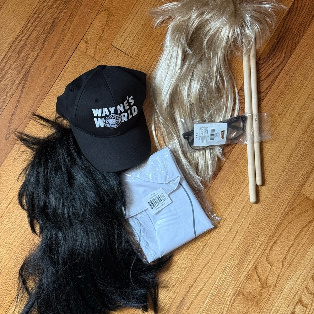 Wayne's World Black Cap and Costume Set